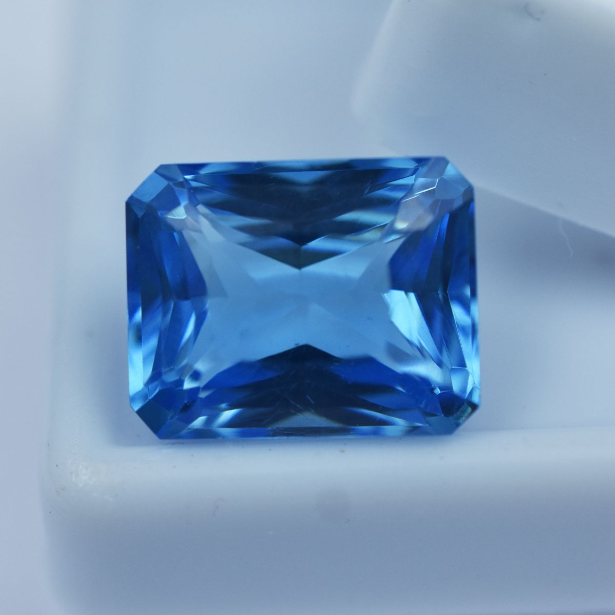 10.35 Ct Rare Sapphire CERTIFIED Loose Gemstone Natural Light Blue Emerald Cut.