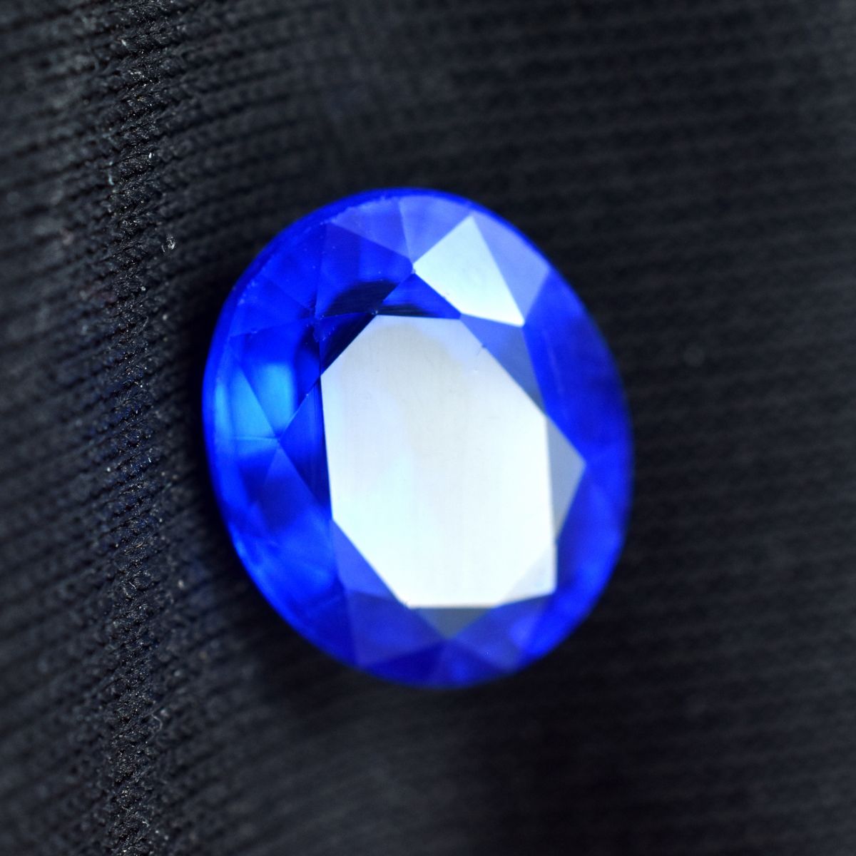 3.70 Ct Natural BLUE Sapphire  Most Demandable Oval Cut CERTIFIED Loose Gemstone