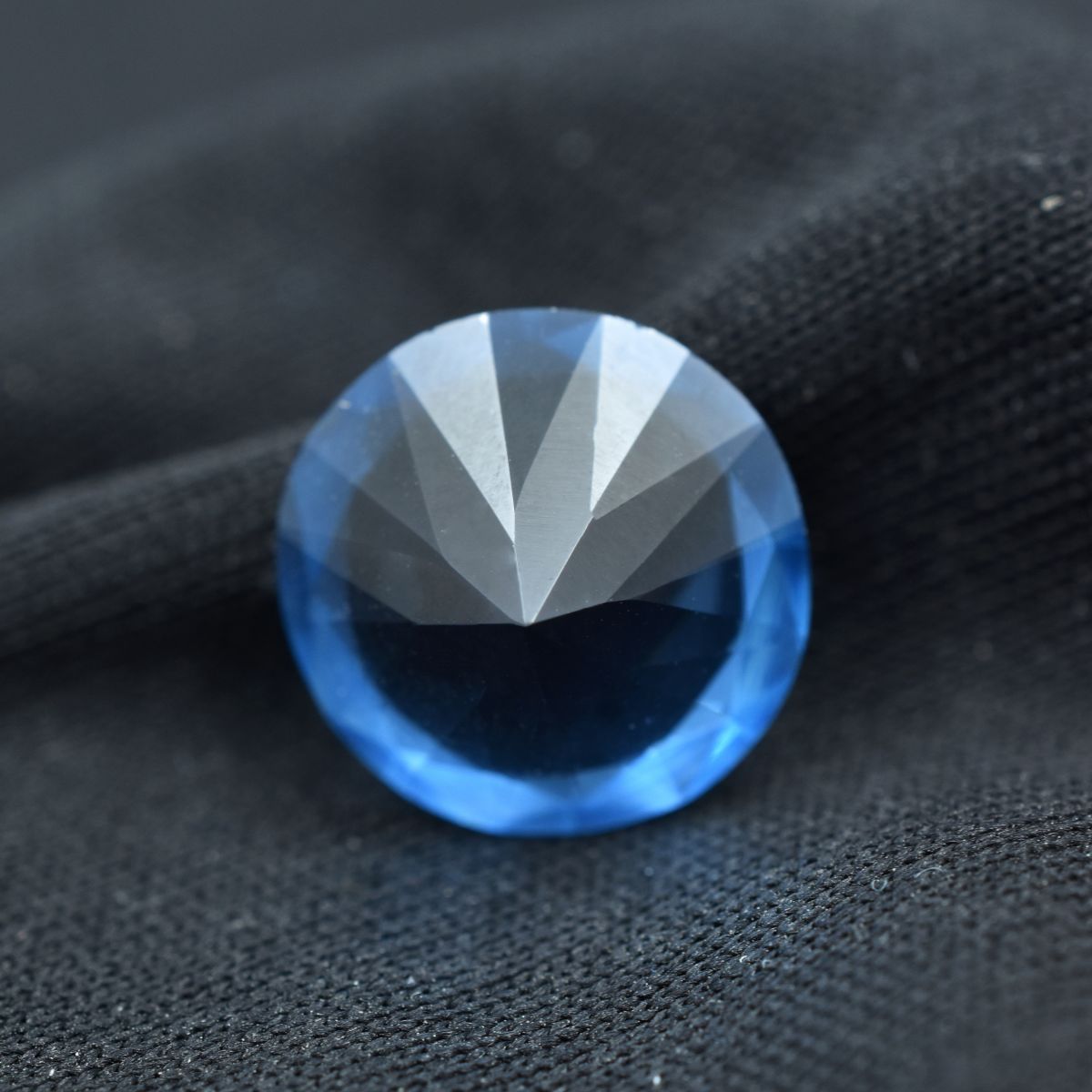 Natural Rare Blue Sapphire CERTIFIED Loose Gemstone 5.70 Ct Unique Round Cut.