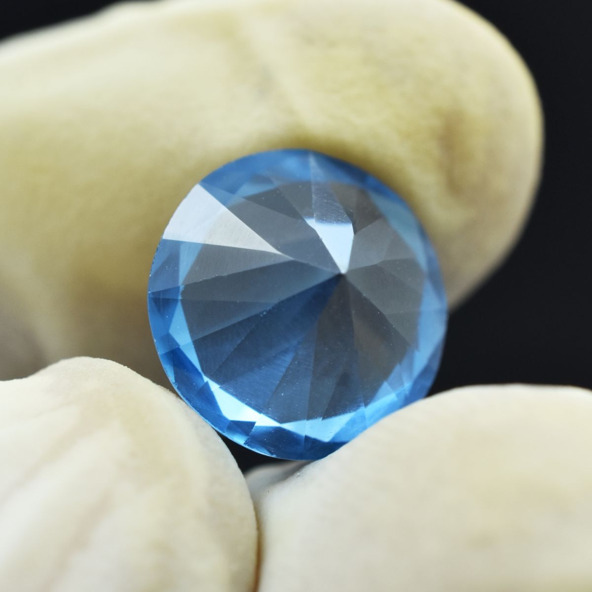 Natural Rare Blue Sapphire CERTIFIED Loose Gemstone 5.70 Ct Unique Round Cut.