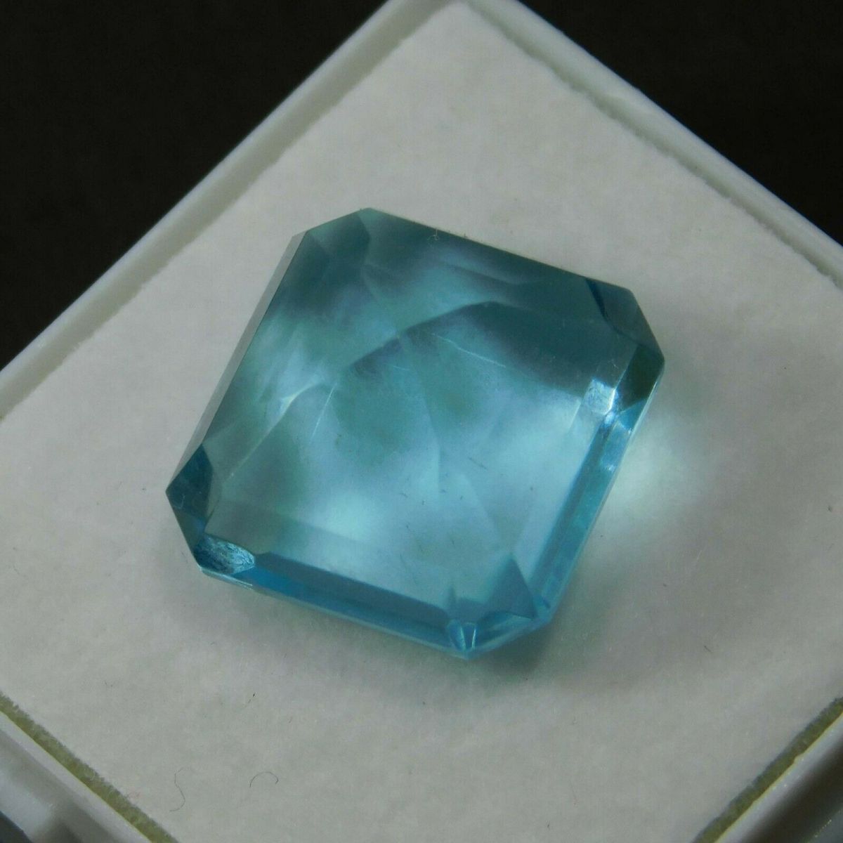 9 Ct Natural Brazilian Blue Topaz Square shape Certified loose gemstones