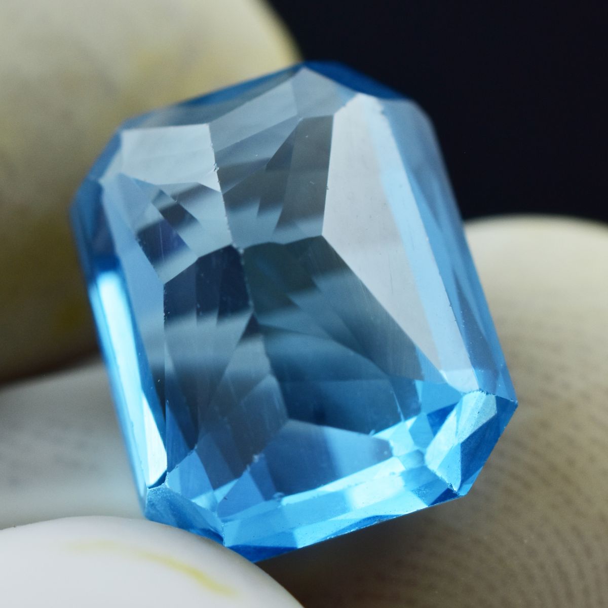 Natural Blue Sapphire CERTIFIED 7.90 Ct Emerald Cut Best Quality Loose Gemstone