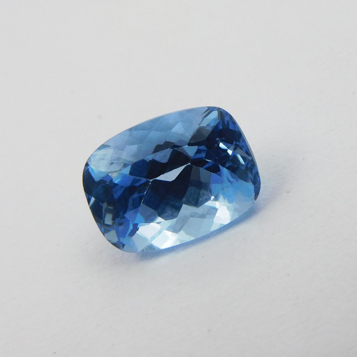 4.05 Ct CERTIFIED Cushion Shape Blue Color NATURAL Sapphire Loose Gemstone