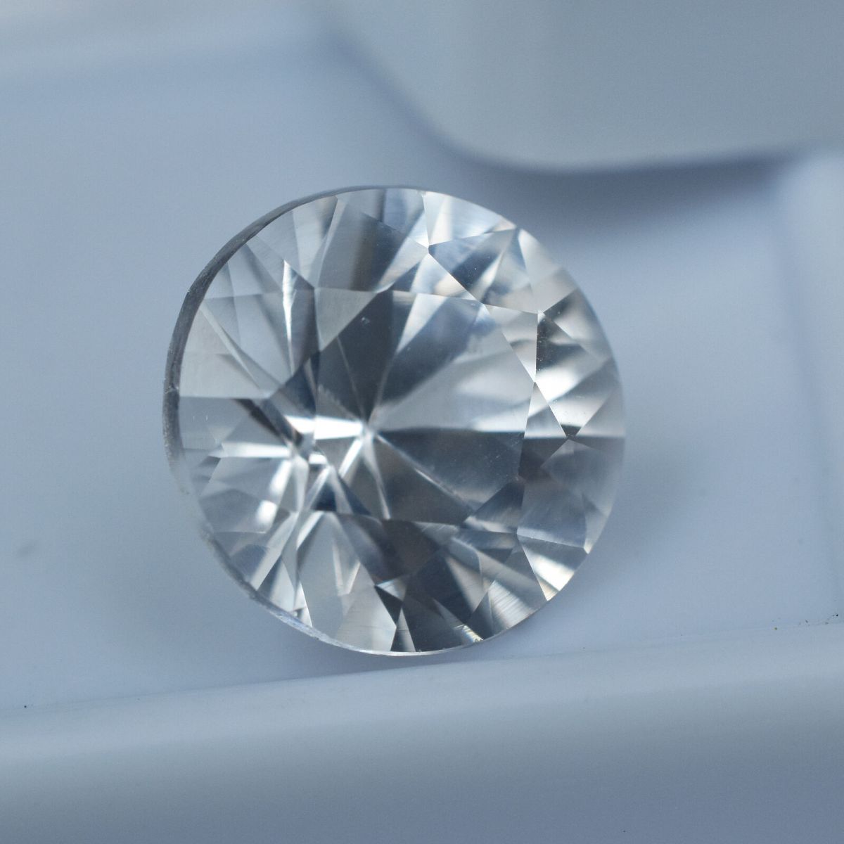 Beautiful White 6.95 Ct Natural Round Cut Best Sapphire CERTIFIED Loose Gemstone