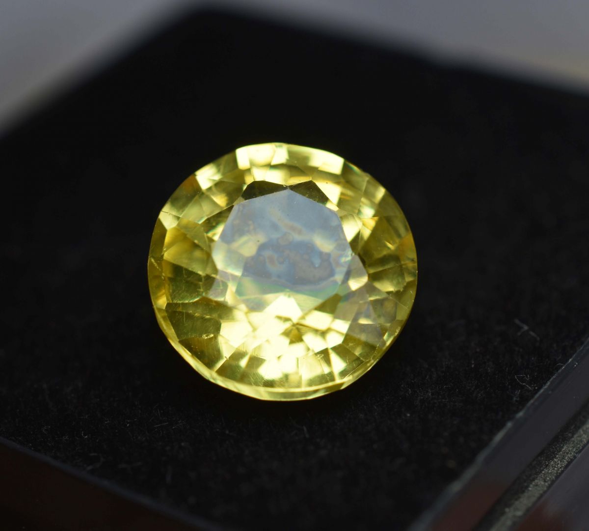 Yellow Round Cut 10.20 Ct NATURAL Ceylon Sapphire CERTIFIED Loose Gemstone