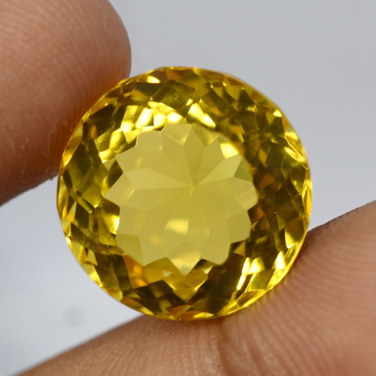 15.70 Carat Round Cut CERTIFIED Loose Gemstone Natural Yellow Ceylon Sapphire