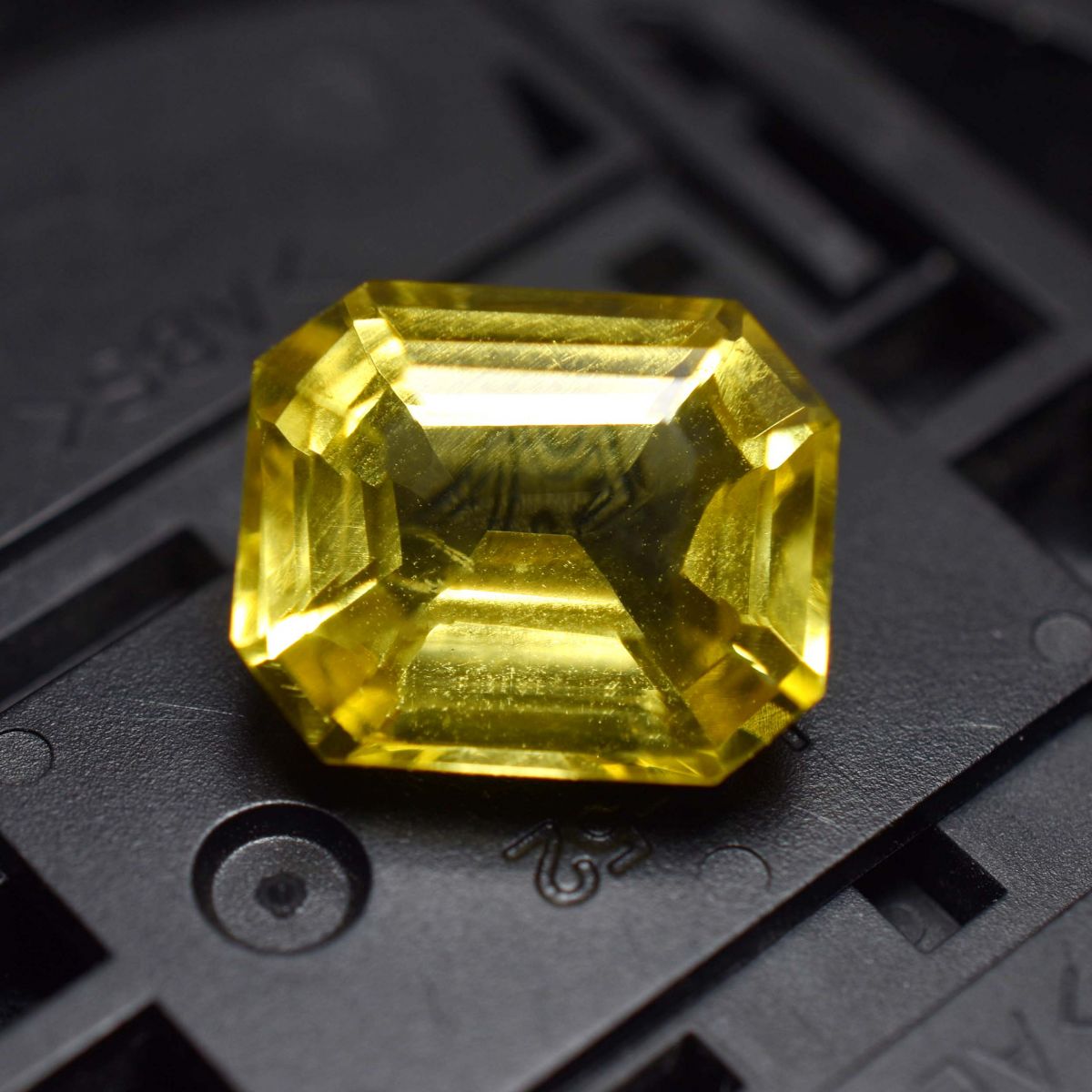 10.85 Ct Yellow Sapphire NATURAL Brilliant Emerald Cut CERTIFIED Loose Gemstone