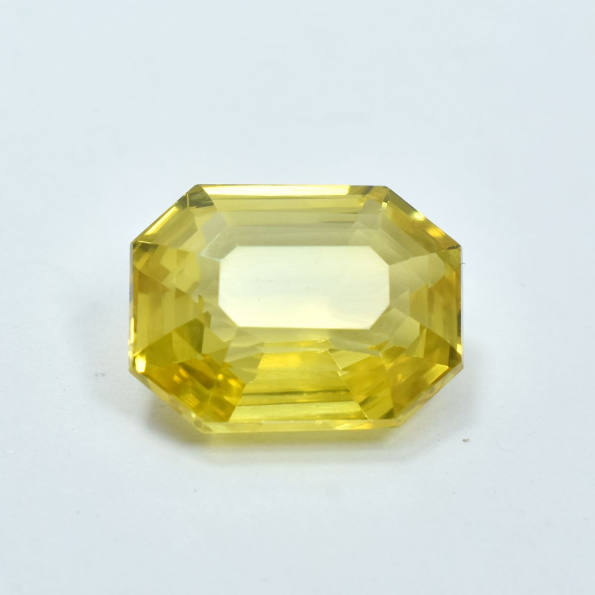 Sapphire Yellow 7.70 Ct Genuine Natural Loose Gemstone CERTIFIED Emerald Cut.