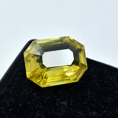 Sapphire Yellow 7.70 Ct Genuine Natural Loose Gemstone CERTIFIED Emerald Cut.