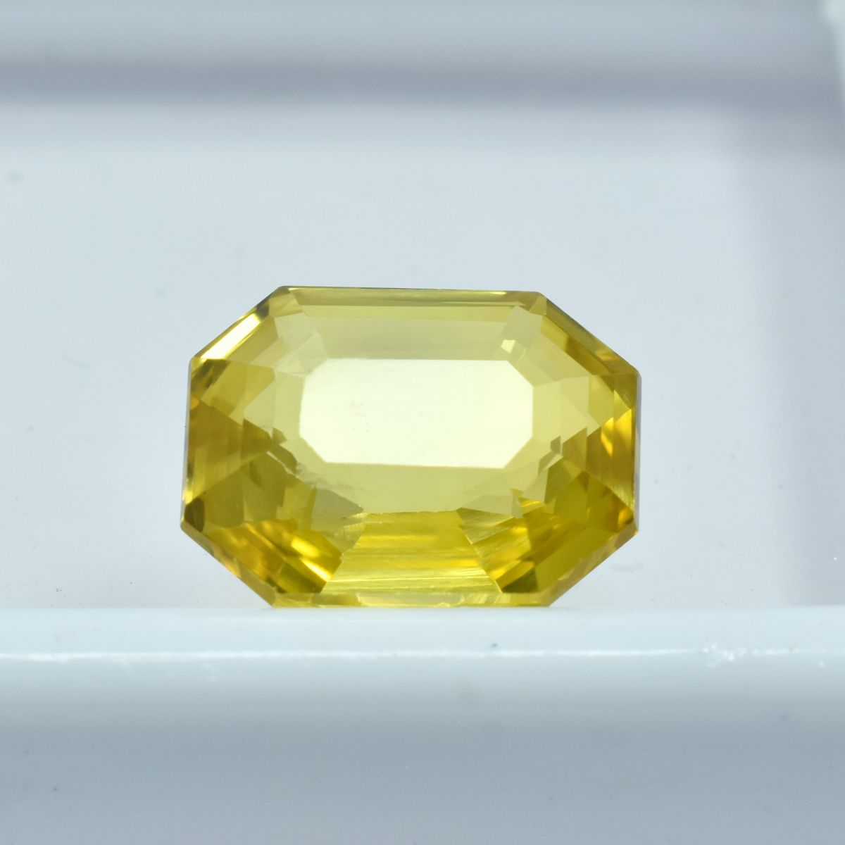 Sapphire Yellow 7.70 Ct Genuine Natural Loose Gemstone CERTIFIED Emerald Cut.