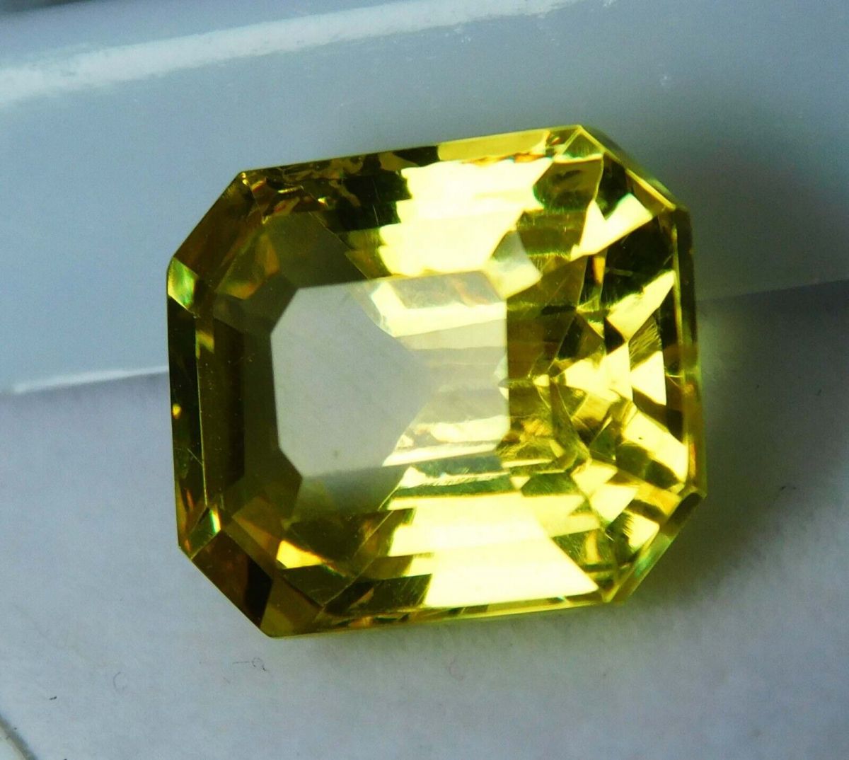 10.10 Ct Natural SAPPHIRE Yellow Emerald Shape Loose Gemstone CERTIFIED