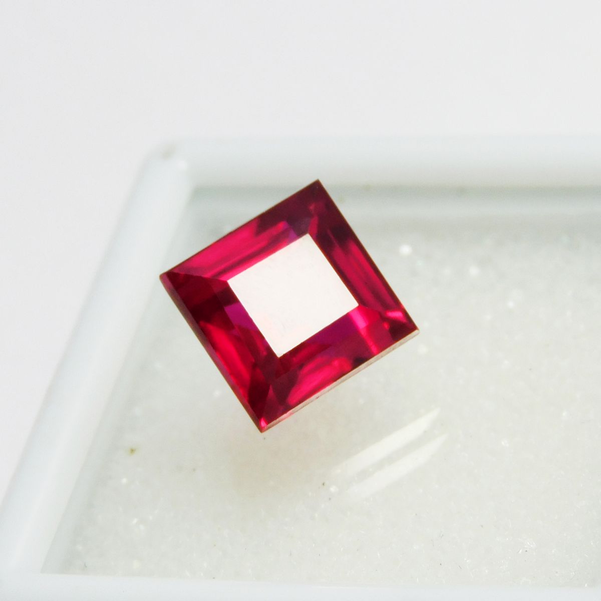 Bloody Red Ruby 4.35 Ct Natural Loose Gemstone CERTIFIED Square Cut