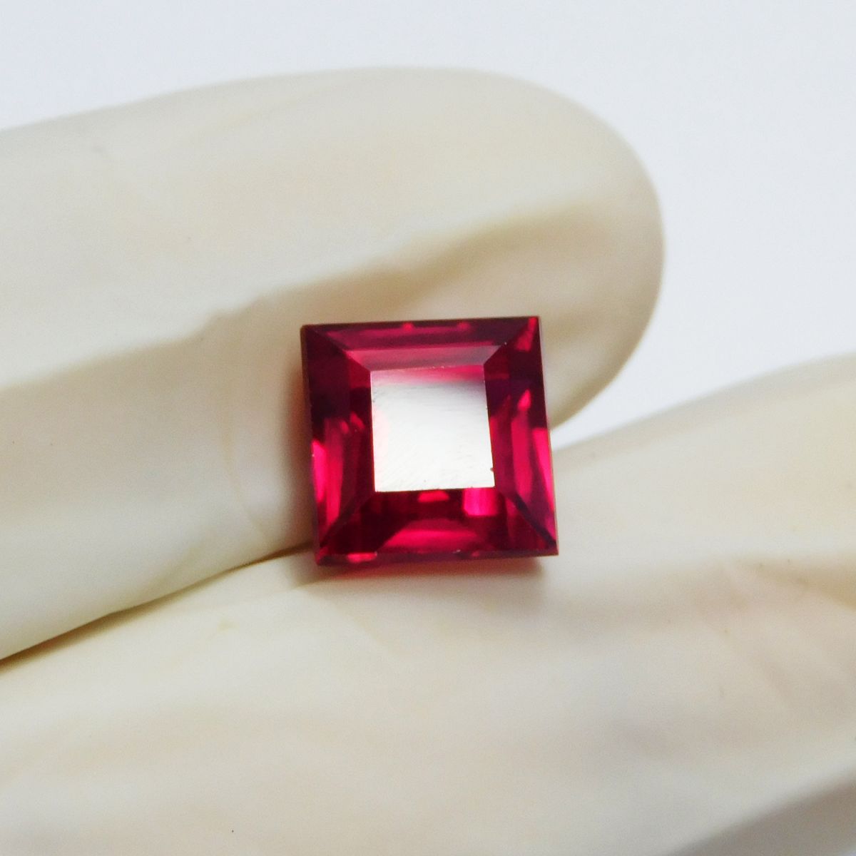 Bloody Red Ruby 4.35 Ct Natural Loose Gemstone CERTIFIED Square Cut
