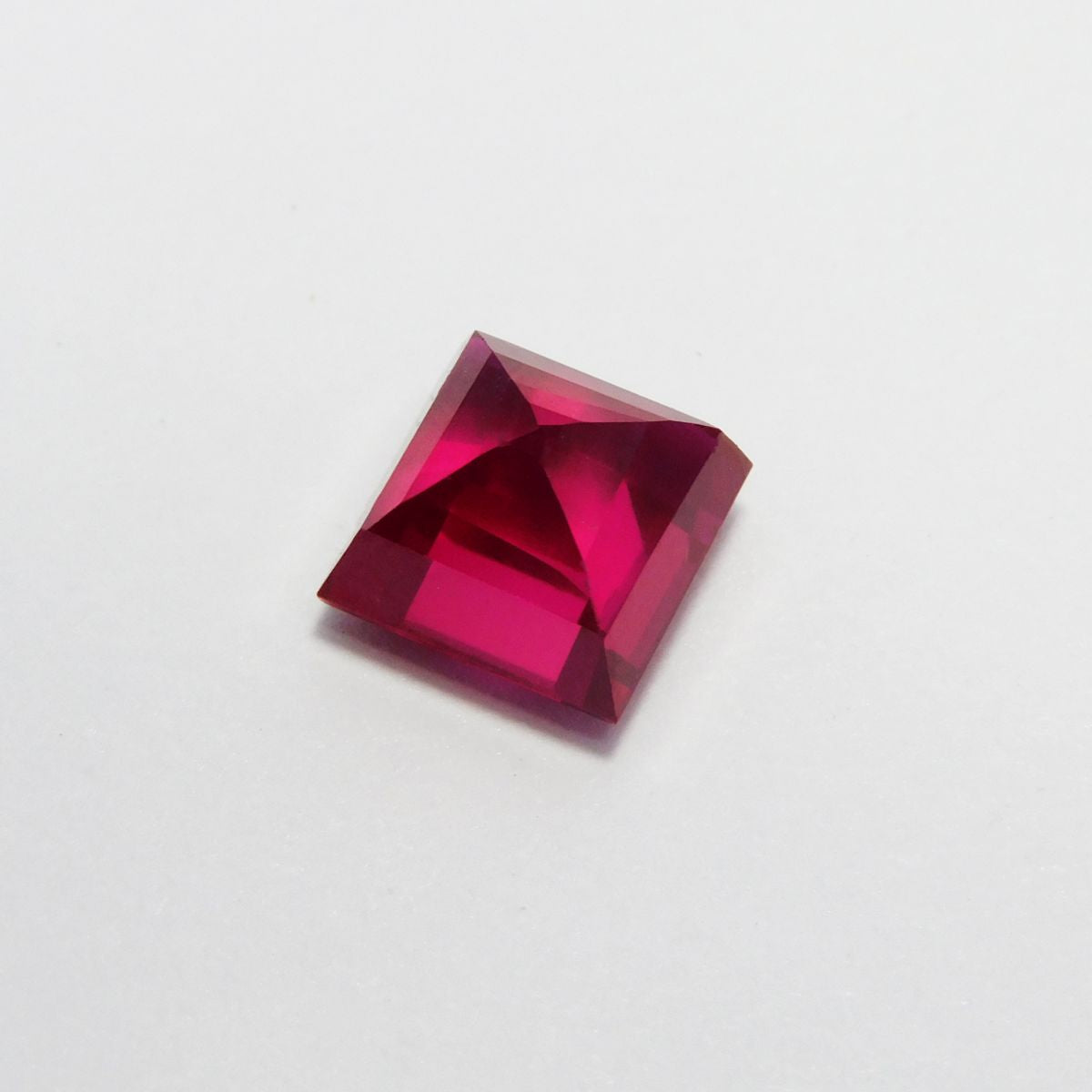 Bloody Red Ruby 4.35 Ct Natural Loose Gemstone CERTIFIED Square Cut