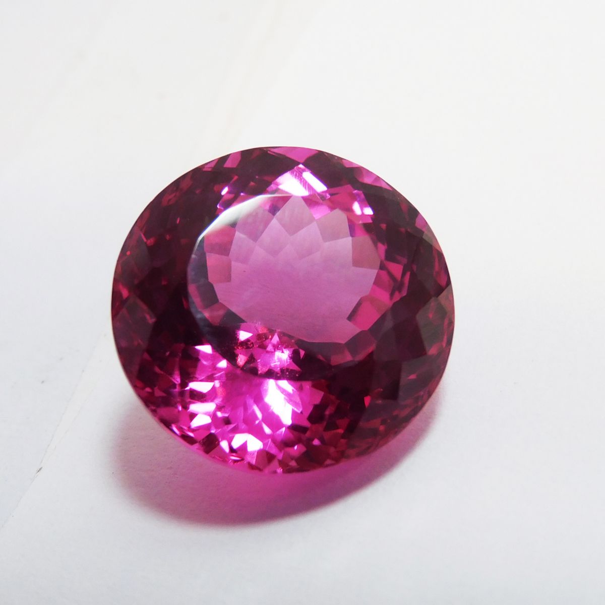 Brilliant CERTIFIED Natural 25.35 Carat Pink Ruby Round Cut Loose Gemstone