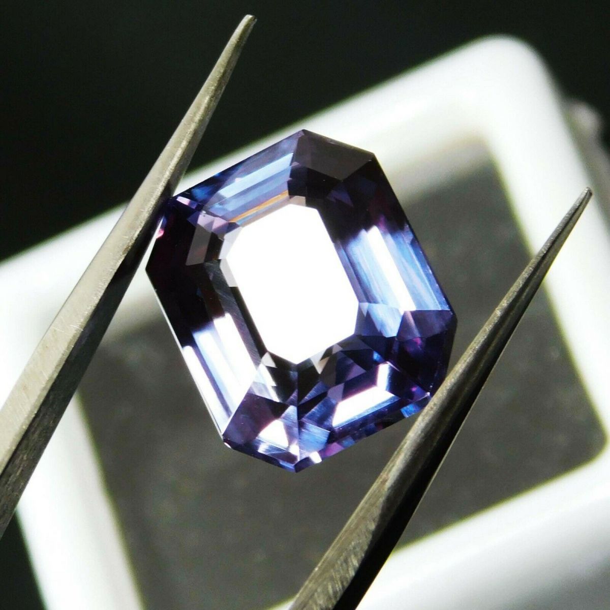 CERTIFIED 10 Ct Natural Color Change Sapphire Loose Gemstone Emerald Cut