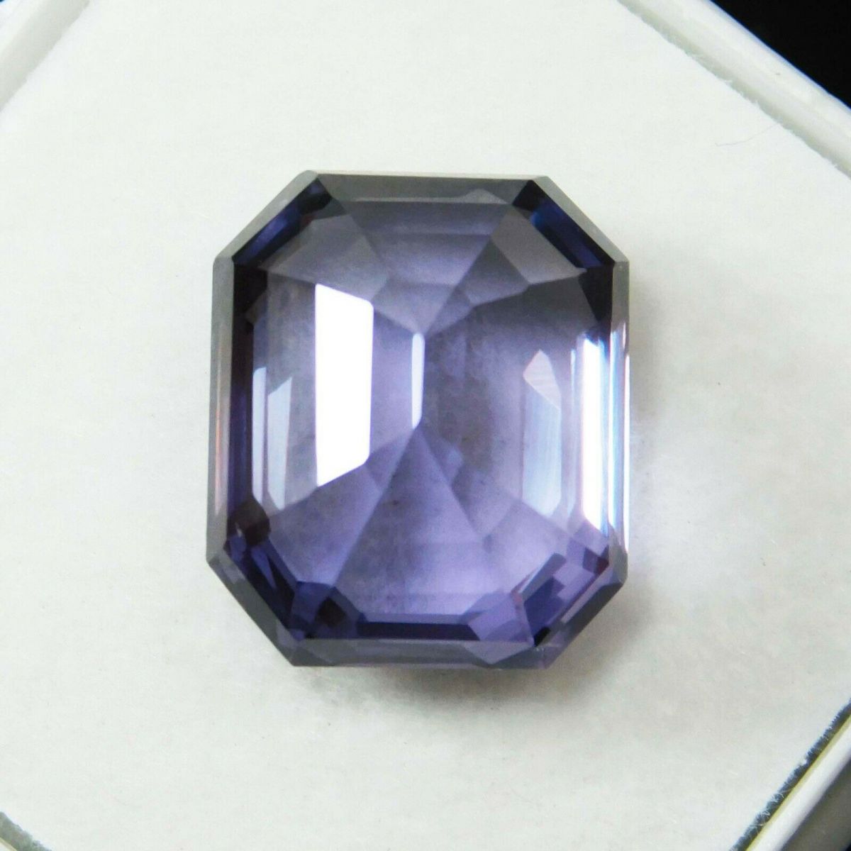CERTIFIED 10 Ct Natural Color Change Sapphire Loose Gemstone Emerald Cut