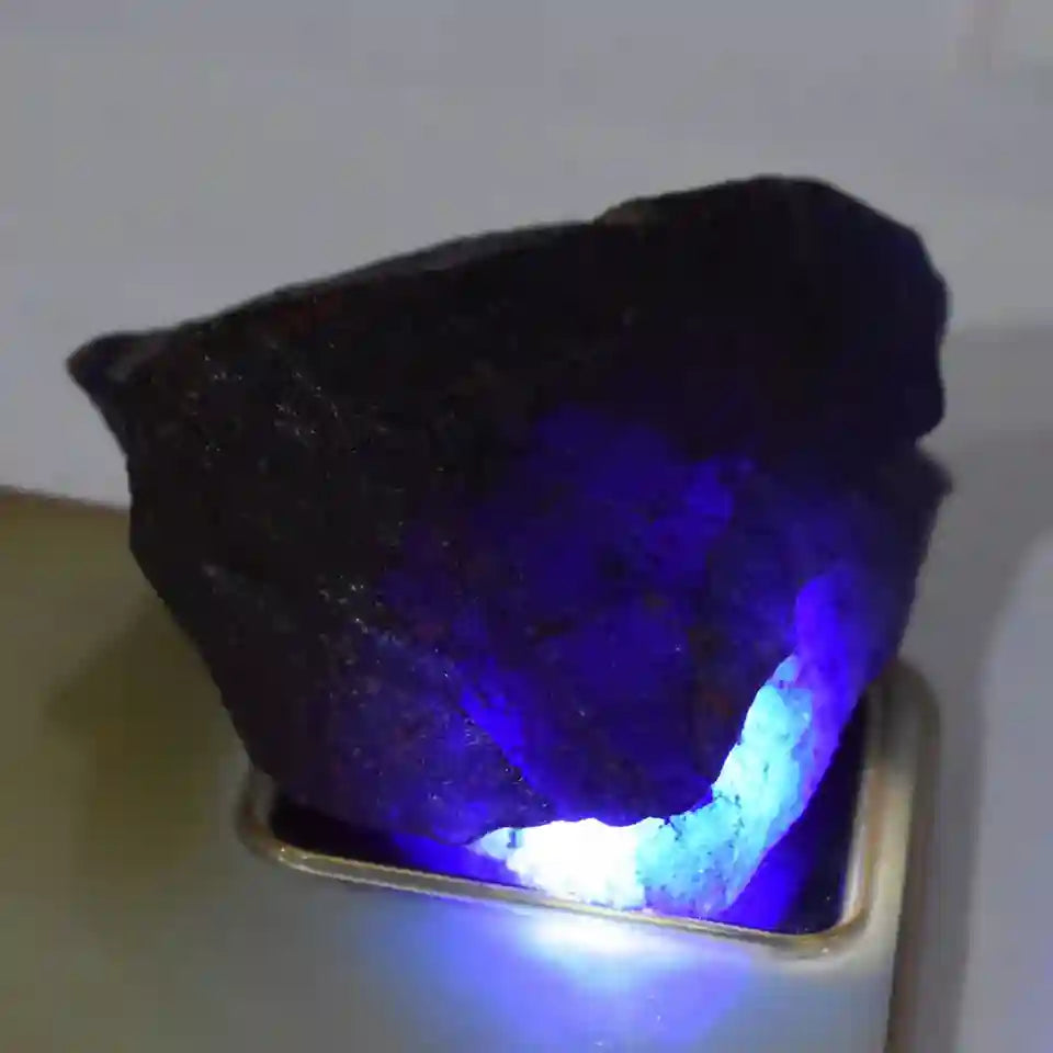 uncut sapphire