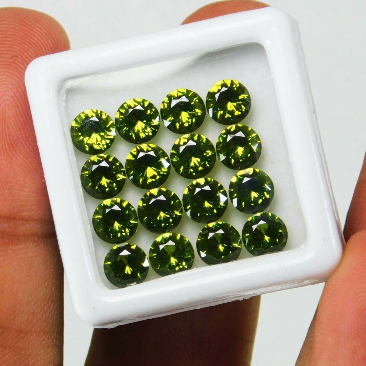 24 PCS Natural Green Sapphire Gemstone Certified Lot 5 MM Round Diamond Cut