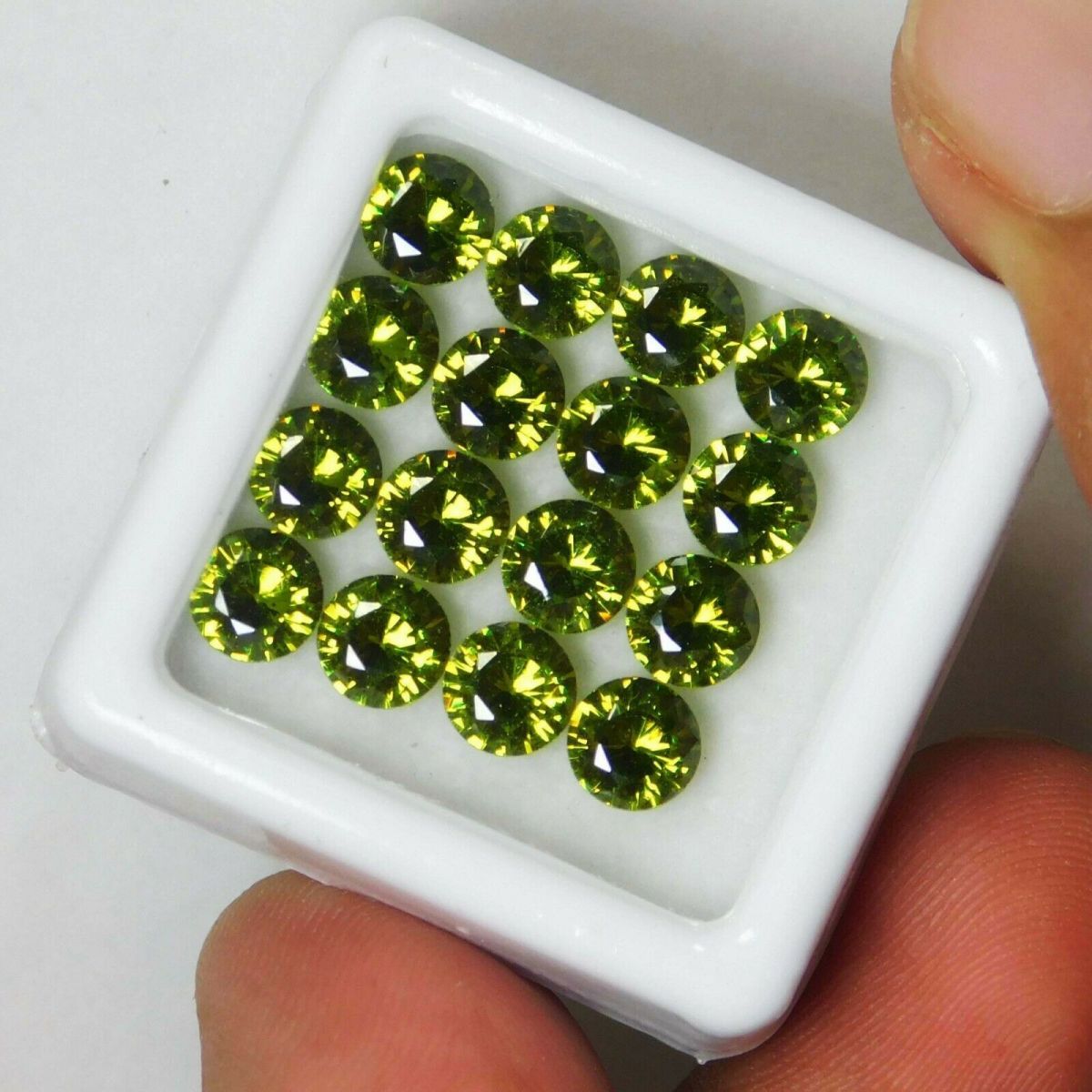 24 PCS Natural Green Sapphire Gemstone Certified Lot 5 MM Round Diamond Cut