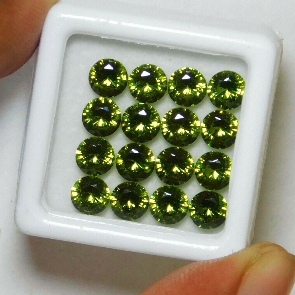 24 PCS Natural Green Sapphire Gemstone Certified Lot 5 MM Round Diamond Cut