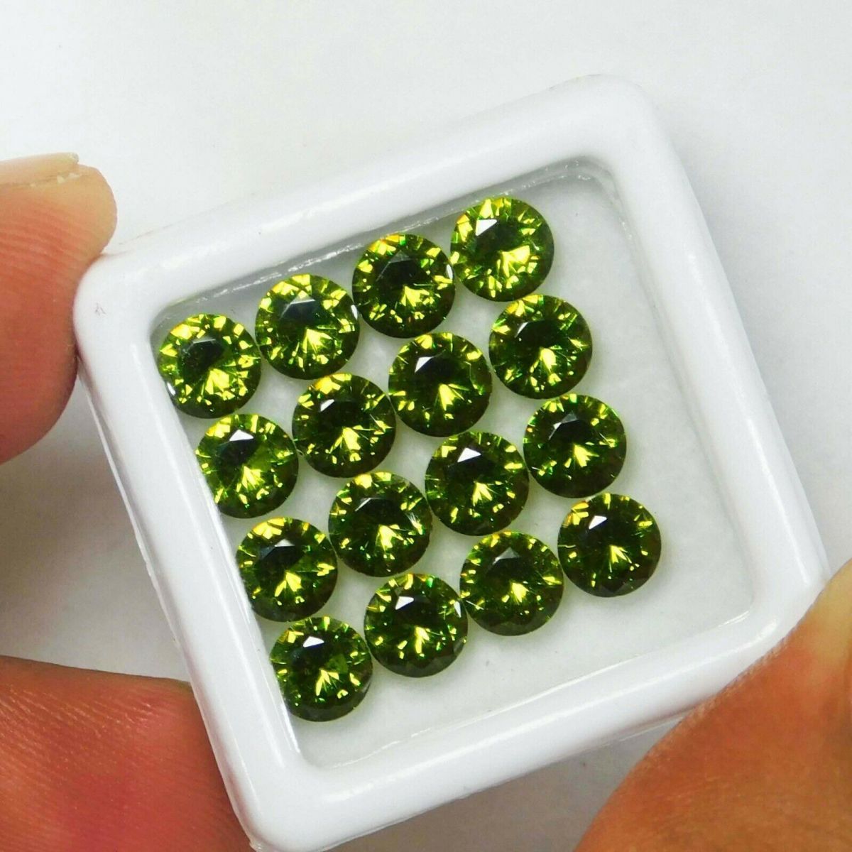 24 PCS Natural Green Sapphire Gemstone Certified Lot 5 MM Round Diamond Cut