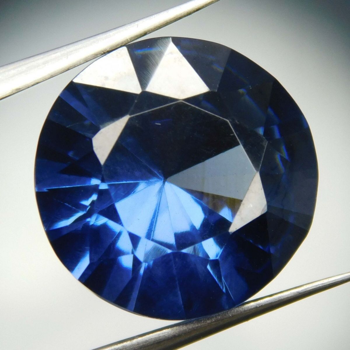 Natural Round Cut Ceylon Sapphire CERTIFIED Flawless Blue 10 Ct Loose Gemstone