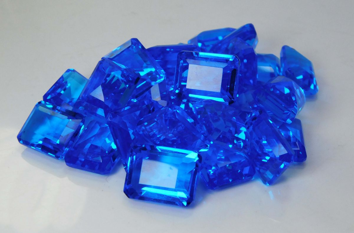 Lab-Created 50 Ct Topaz Emerald Cut Blue CERTIFIED Flawless Loose Gemstones Lot