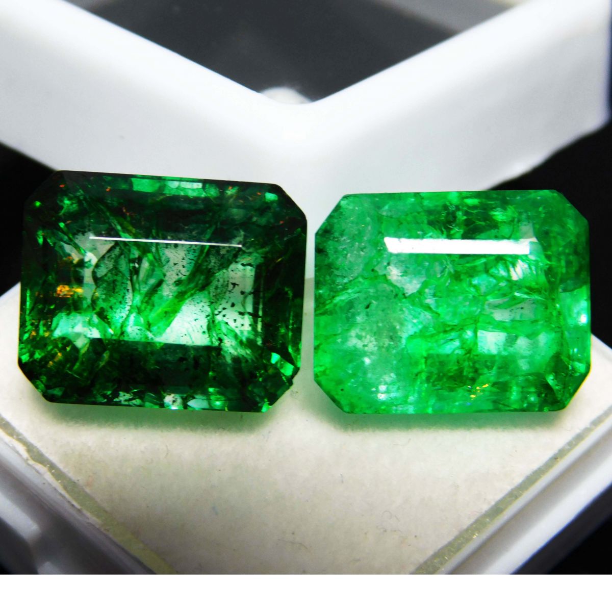 21.80 Ct Natural Colombian Emerald Green CERTIFIED Emerald Cut Loose Gemstone