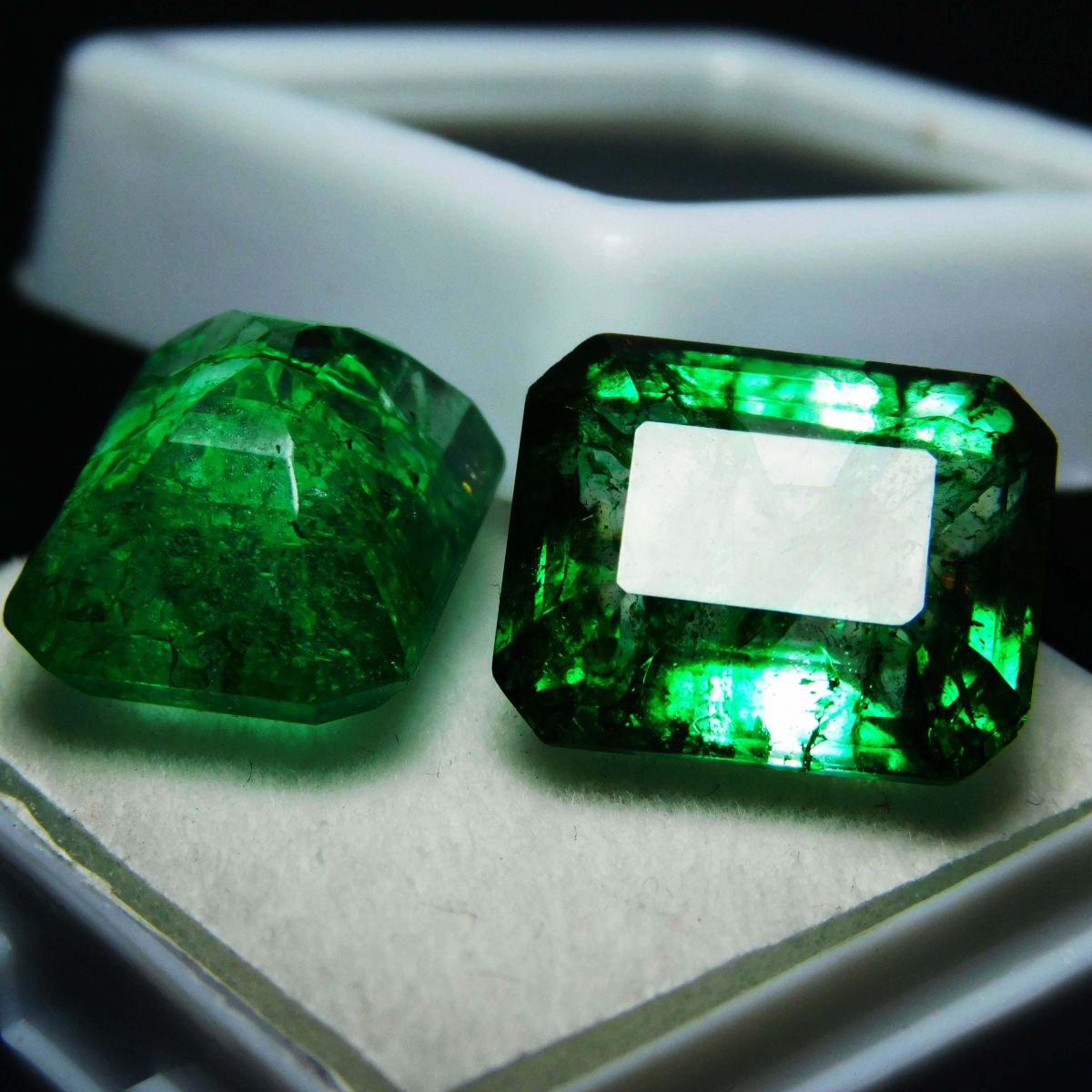 21.80 Ct Natural Colombian Emerald Green CERTIFIED Emerald Cut Loose Gemstone