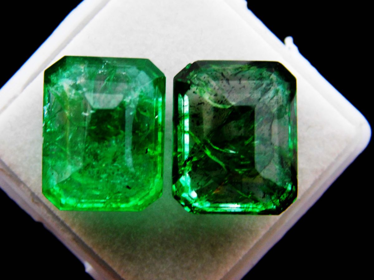 21.80 Ct Natural Colombian Emerald Green CERTIFIED Emerald Cut Loose Gemstone