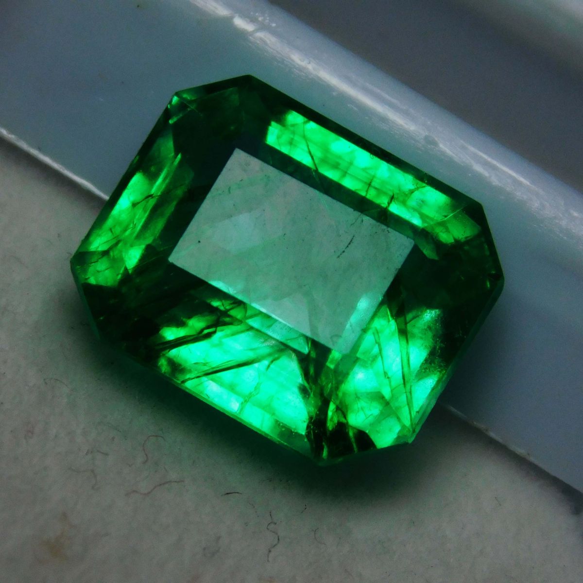 5.10 Ct Natural CERTIFIED Loose Gemstone Emerald Emerald Cut Green Colombian