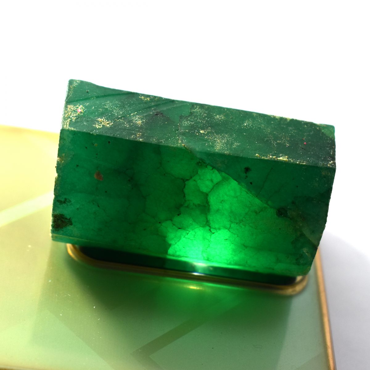 555 Ct Natural Emerald Green Rough Uncut Earth Mined CERTIFIED Loose Gemstone