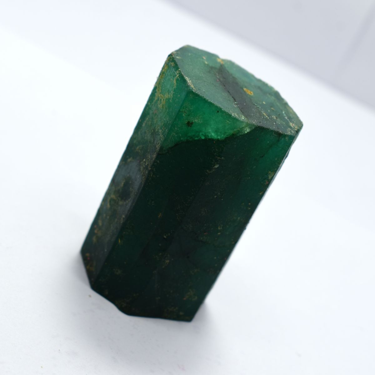 555 Ct Natural Emerald Green Rough Uncut Earth Mined CERTIFIED Loose Gemstone