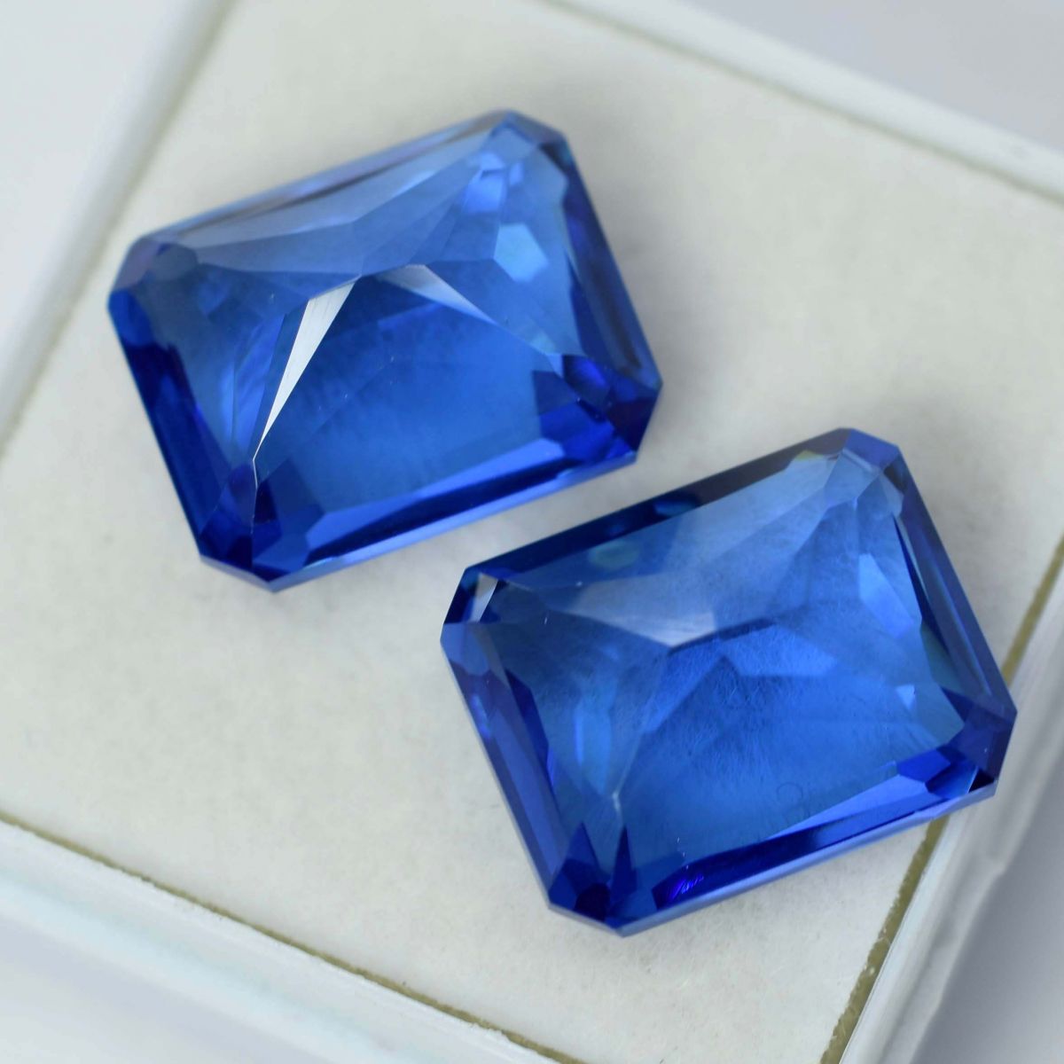 16.34 Ct Natural CERTIFIED Blue Ceylon Sapphire Emerald Cut Loose Gemstone Pair