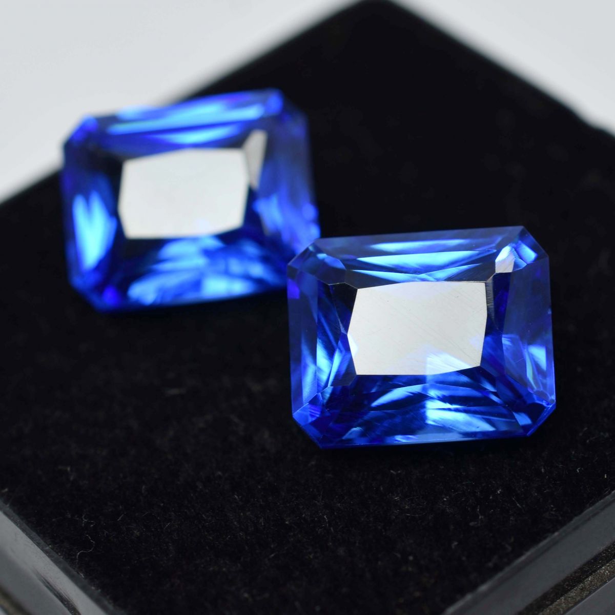 16.34 Ct Natural CERTIFIED Blue Ceylon Sapphire Emerald Cut Loose Gemstone Pair