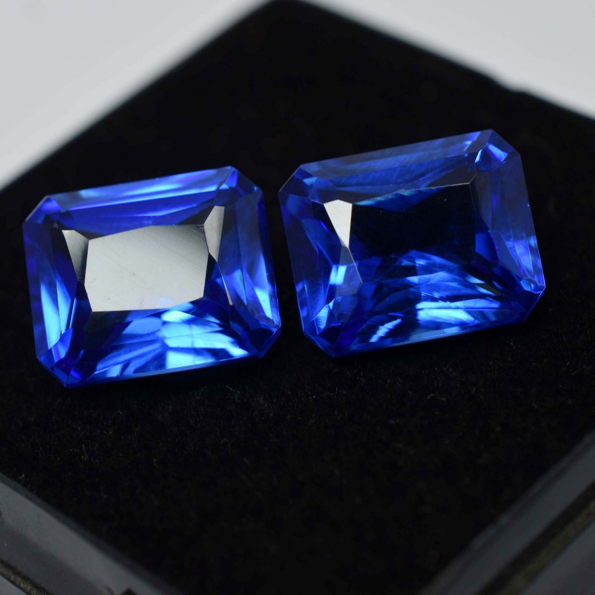 16.34 Ct Natural CERTIFIED Blue Ceylon Sapphire Emerald Cut Loose Gemstone Pair