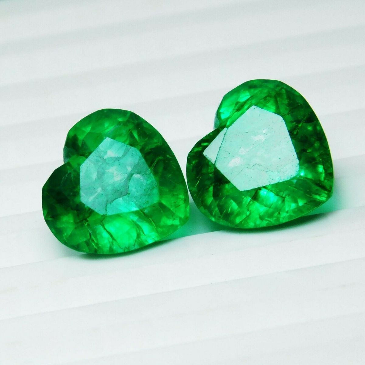 16.00 Ct Natural Green Emerald Gemstone Loose CERTIFIED Heart Shape Pair