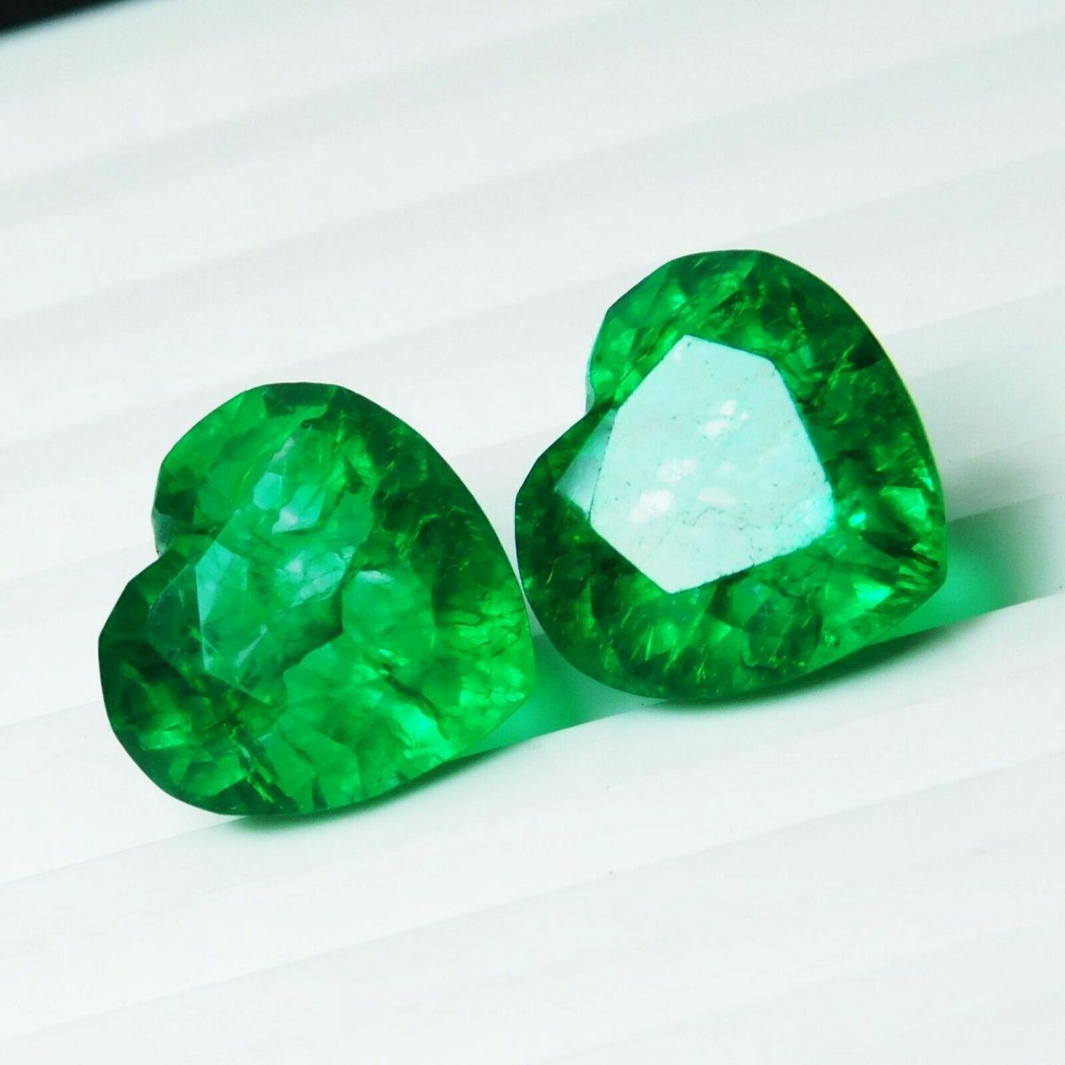 16.00 Ct Natural Green Emerald Gemstone Loose CERTIFIED Heart Shape Pair