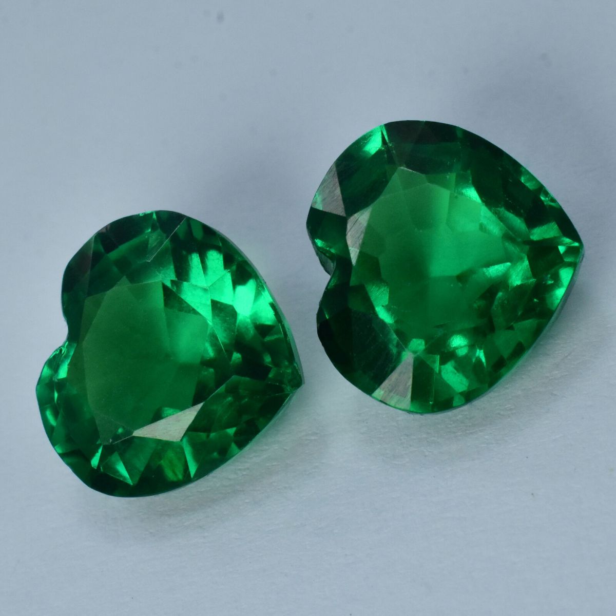 NATURAL Garnet GREEN Heart Shape 20.1 Ct CERTIFIED Loose Gemstone Pair