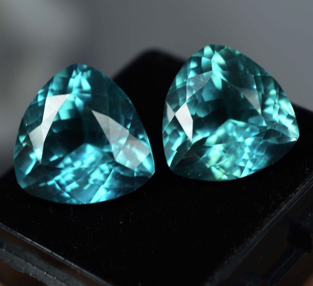 Natural Grandidierite 14.95 Ct TRILLION CUT Bluish Green Gemstone CERTIFIED Pair