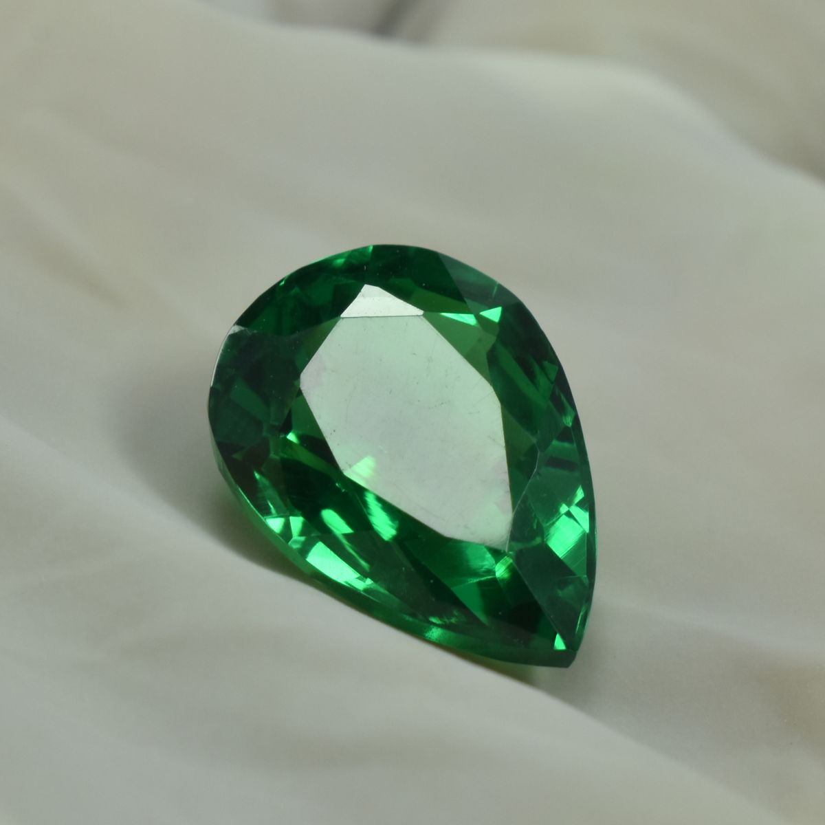 CERTIFIED Loose Gemstone Garnet Stunning Pear Cut 9.25 Carat Rare Natural Green.