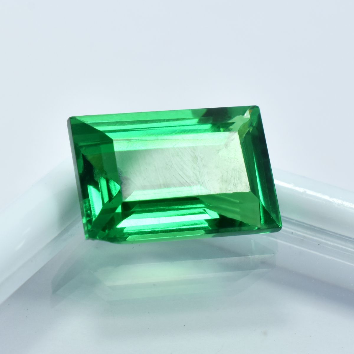 Baguette Shape Green CERTIFIED Loose Gemstone 10.45 Ct Natural Precious Garnet.