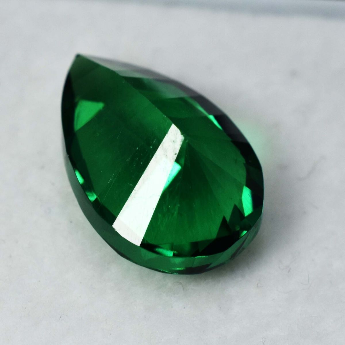 10.96 Ct NATURAL Garnet PEAR SHAPE Green CERTIFIED Loose Gemstone