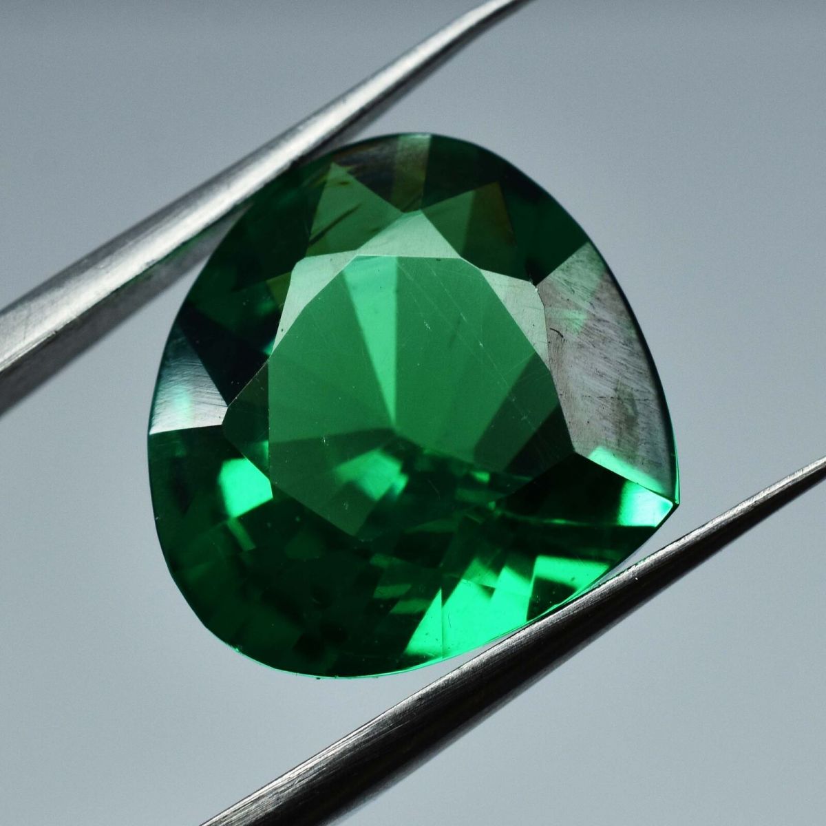 CERTIFIED  9.95 Ct Natural GREEN Garnet PEAR Shape Loose Gemstone