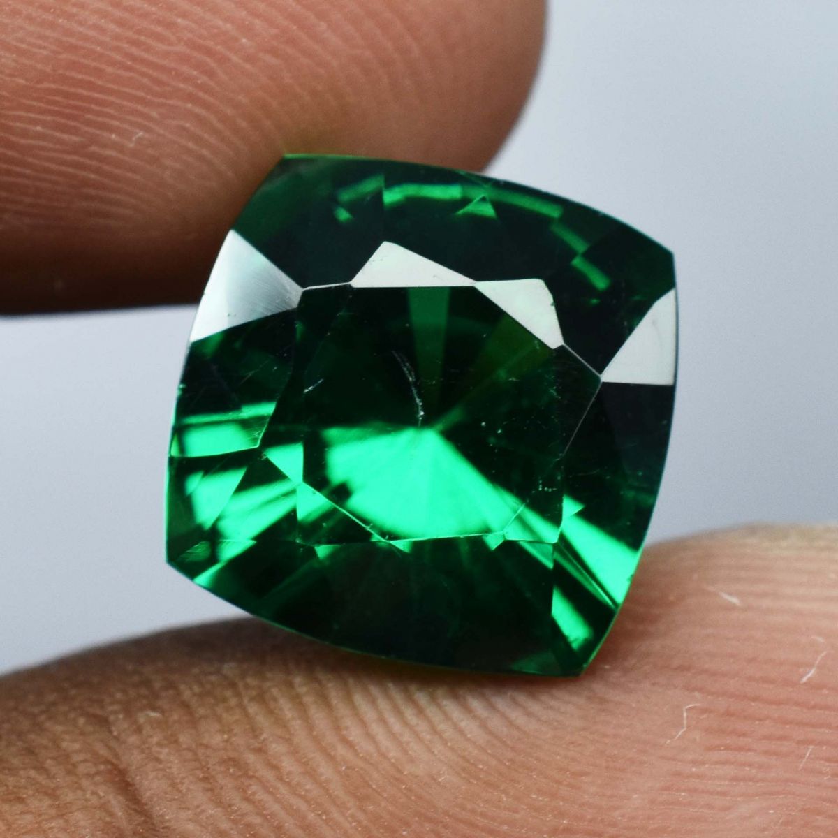 Square Cushion Cut CERTIFIED 9.85 Ct Natural Garnet Green Loose Gemstone