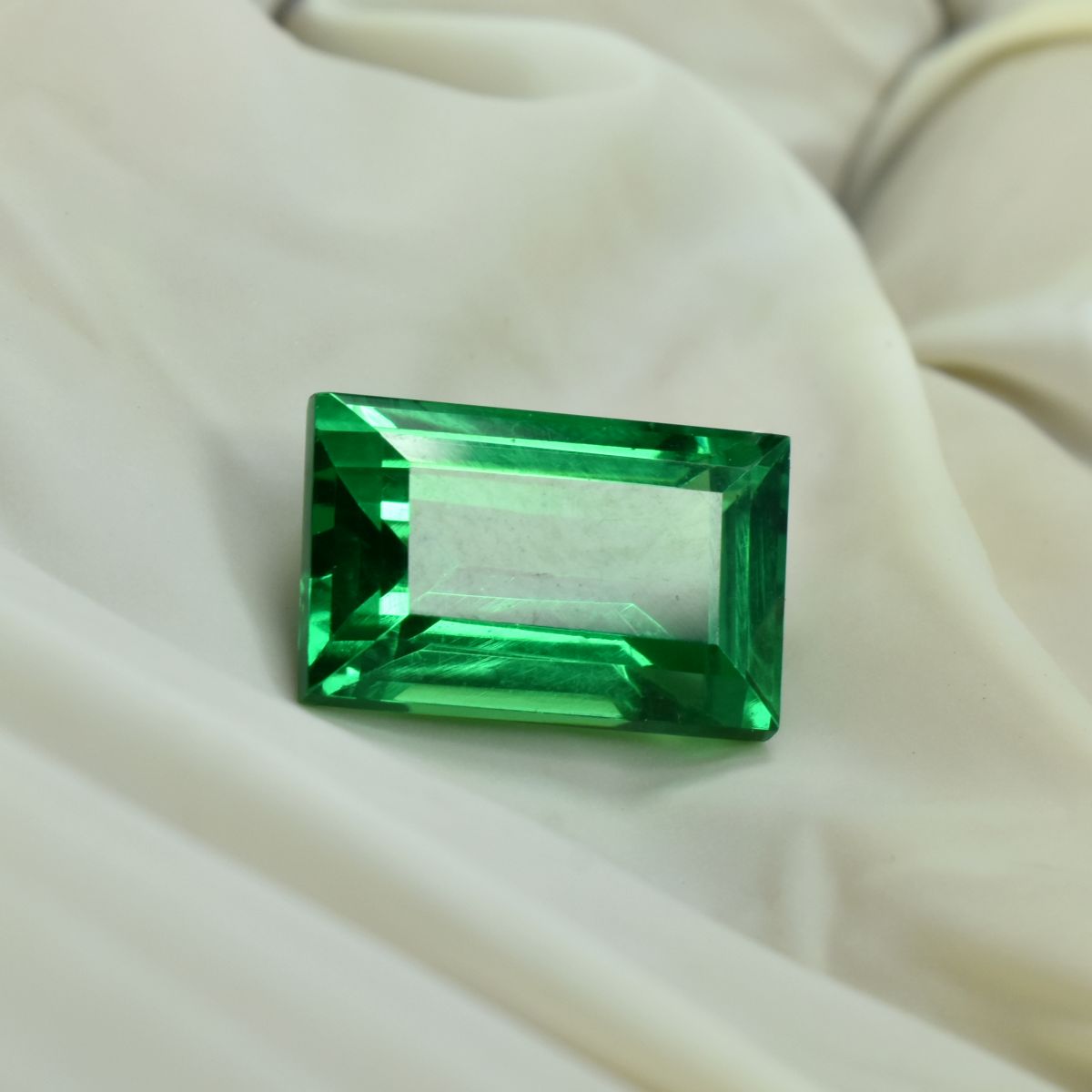 World Best Green 10.60 Ct Natural Garnet CERTIFIED Baguette Cut Loose Gemstone.