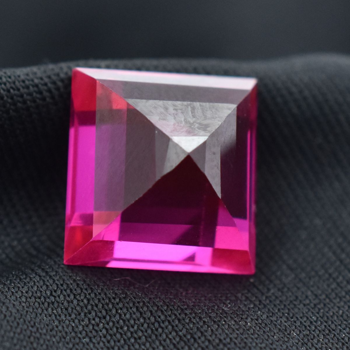 CERTIFIED 14.50 Ct Natural Pink Sapphire Pink Loose Gemstone Square