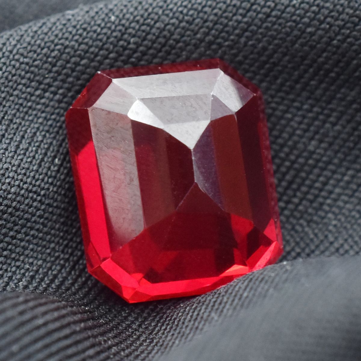 CERTIFIED Natural Ruby Emerald Shape 18.35 Ct Red Ring Size Loose Gemstones