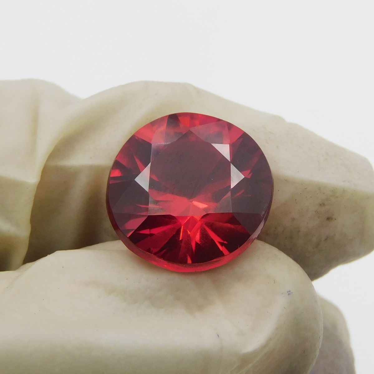 Orange Round Shape 9.75 Ct Natural Ceylon Sapphire CERTIFIED Loose Gemstone